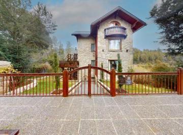 Casa de 4 ambientes, San Carlos de Bariloche · Excelente Propiedad Para Explotacion Turistica o Vivienda