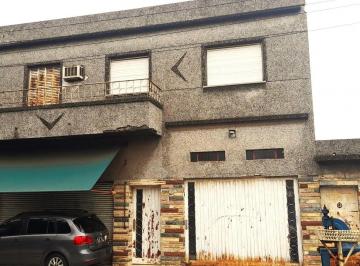 Casa de 3 ambientes, La Matanza · Casa con Local 4 Ambientes