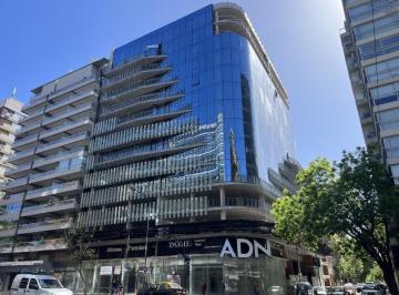 Oficina comercial · 177m² · 2 Ambientes · 1 Cochera · Alquiler Oficina de 200 m² con 1 Cochera en Edificio Premium en Belgrano