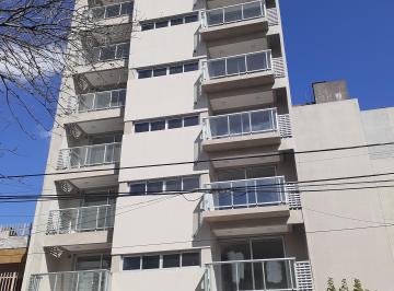 Departamento de 3 ambientes, Liniers · Depto Semi - Piso de 3 Ambs a Estrenar! Bajas Expensas!