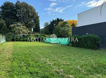 Terreno · 468m² · Lote en Venta Solares de Zapiola