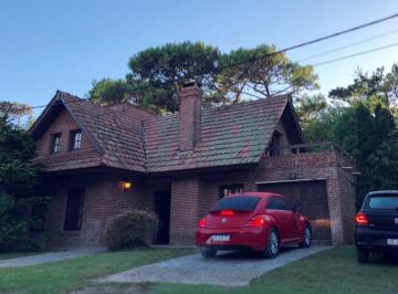 Casa · 250m² · 6 Ambientes · 5 Cocheras · Casa en Venta Pinamar Norte