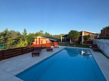 Casa de 8 ambientes, Rama Caída · Cabañas en San Rafael