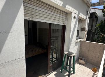 Departamento · 25m² · 1 Ambiente · Departamento en Ambiente Dividido. a La Calle con Balcon. Las Heras 2900