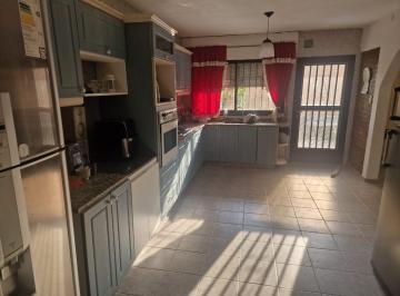 Casa de 10 ambientes, Córdoba · Casa Alto Alberdi (4 Dor y Pileta)