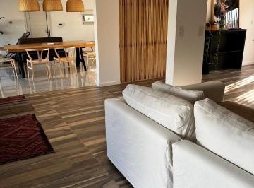 Casa · 245m² · 5 Ambientes · 2 Cocheras · Casa, Venta, Tipas, Interno