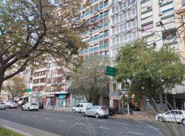 Oficina comercial · 174m² · 1 Ambiente · Depósito en Retiro