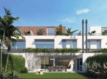 Casa · 172m² · 5 Ambientes · 2 Cocheras · Excelente Casa a La Venta en Buenavista.