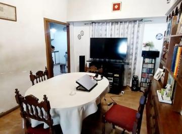 Casa de 6 ambientes, Parque Patricios · Casa en Venta de 5 Dorm. en Parque Patricios