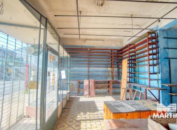 Depósito · 300m² · 1 Ambiente · 2 Cocheras · Local en Zona Martinez de 322 m².