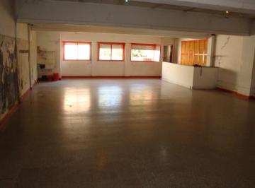 Oficina comercial , Congreso · Salon Comercial - Piso - S/expensas - 1° X Escalera - 120 m² Aprox.