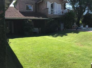 Casa de 6 ambientes, La Plata · Casa en Venta