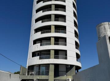 Departamento · 72m² · 3 Ambientes · 1 Cochera · Departamento en Avellaneda Bis 900