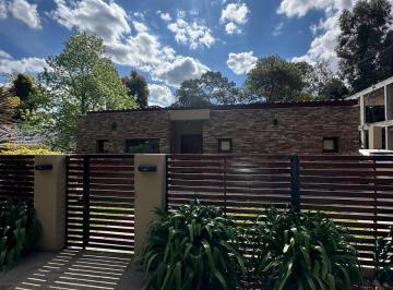 Casa · 164m² · 4 Ambientes · 2 Cocheras · Casa en Bosque Peralta Ramos