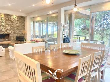 Casa · 219m² · 6 Ambientes · Casa en Venta en Costa Esmeralda