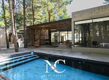 Casa · 140m² · 4 Ambientes · Casa en Venta en Costa Esmeralda