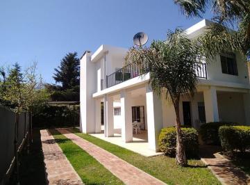 Casa · 189m² · 4 Ambientes · 1 Cochera · Venta Casa de 3 Dorm. Apto Crédito en Pueblo Esther