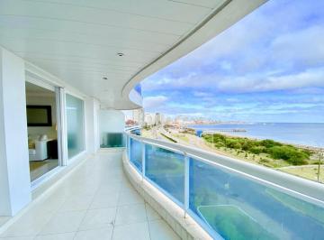 Departamento · 160m² · 4 Ambientes · 1 Cochera · Exclusivo Departamento de 3 Dorm. en Playa Mansa: Confort y Categoría