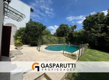 Casa · 160m² · 4 Ambientes · 4 Cocheras · Casa en Venta en Aranjuez Country Club con Pileta