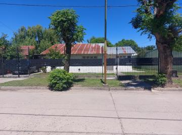 Casa · 796m² · 3 Ambientes · 1 Cochera · Casa en Venta - Berisso