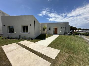 Casa · 188m² · 5 Ambientes · Casa en Venta en Barrio Privado Rumenco Joven