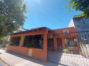 Casa · 120m² · 3 Ambientes · 1 Cochera · Casa 3 Amb Apto Credito a La Venta en San Miguel!