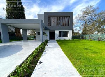 Casa · 188m² · 5 Ambientes · 1 Cochera · Casa en Obra de 5 Ambientes en San Juan Chico Hudson Berazategui