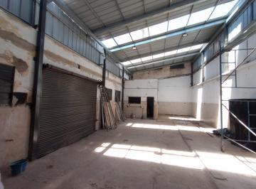 Bodega-Galpón · 220m² · Galpón en Munro