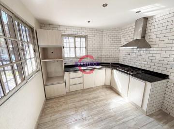 Casa · 66m² · 3 Ambientes · 2 Cocheras · Venta PH 3 Ambientes con Patio en Rafael Obligado Al 5600, Carapachay
