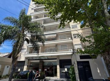 Departamento de 3 ambientes, Lanús · Departamento 3 Amb C/ Cochera - Lanús - Alquiler