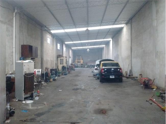Bodega-Galpón · 375m²