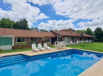 Casa · 229m² · 5 Ambientes · 2 Cocheras · Ldo. Venta Casa 5 Amb Doble Lote Pileta. Los Cardales Country Club