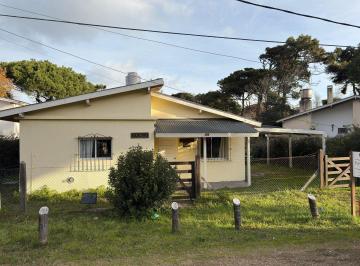 FLM-FLM-409_2 · Casa 2 Dorm.. | Alberdi Al 300