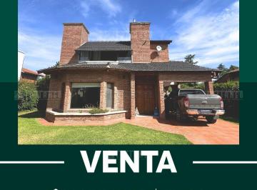 Casa · 142m² · 4 Ambientes · 1 Cochera · Casa en Venta en La Martona