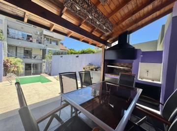 Departamento · 83m² · 3 Ambientes · Único! Moderno Departamento de Tres Ambientes con Jardín, Piscina, Quincho Propio y Cochera.