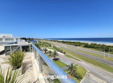 Foto1 · Playa Brava - 3 Dorm. en Suite con Barbacoa y Jacuzzi.