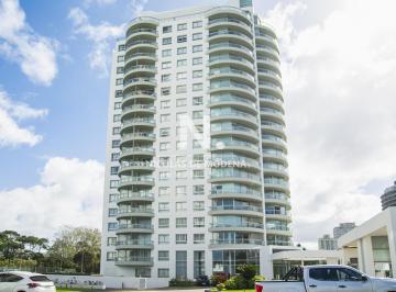 Foto1 · Apartamento en Venta de 3 Dorm. en Playa Brava, Punta del Este
