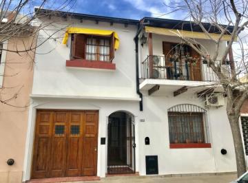 Casa de 5 ambientes, Campana · Casa en Venta Campana, Beruti