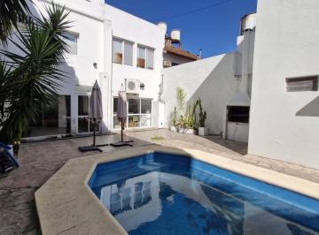 PH · 104m² · 3 Ambientes · 1 Cochera · PH Duplex - 3 Ambientes con Patio, Pileta, Parilla y Quincho Full Luminoso (Sin Expensas!)