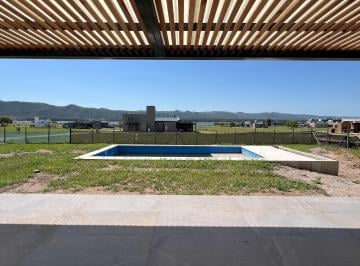 Casa de 5 ambientes, Potrero de Garay · Puerto del Águila - Casa en Venta 3 Dorm.