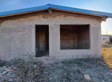 Casa · 54m² · 3 Ambientes · Vendo Casa a Terminar con 1963 m² de Terreno. Zona 25 de Mayo. Vista a La La Montaña. San Rafaely