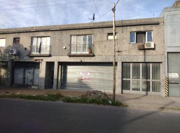 Local comercial · 460m² · 3 Ambientes · 3 Locales con 2 Viviendas Moron Haedo Venta