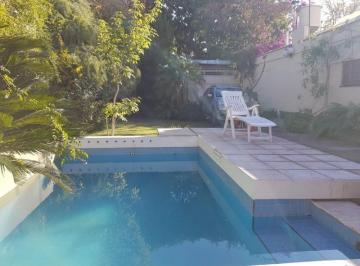 Casa de 8 ambientes, San José · Casa en San Jose de Guaymallen con Quincho y Pileta