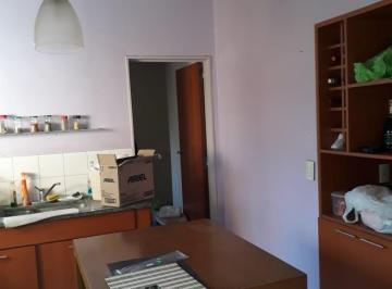 PH de 3 ambientes, Lanús · Apto Credito! PH Interno con Patio!