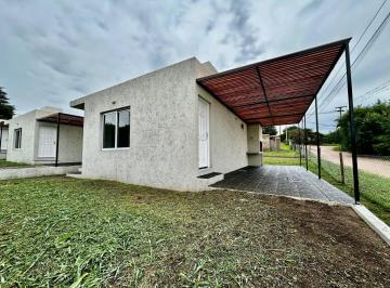 Casa · 70m² · 3 Ambientes · 1 Cochera · Casa en Venta 2 Dorm., Cochera, Villa Santa Cruz del Lago
