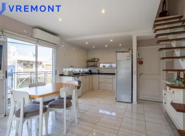 PH · 70m² · 2 Ambientes · Machain 3000. PH en Venta de 2 Ambientes. Lanús Oeste.