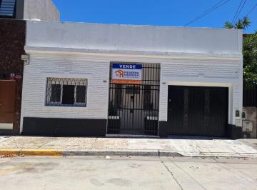 Casa de 4 ambientes, Villa Pueyrredón · Oportunidad Casa en Lote Propio de 8.66 X18 en Hermoso Pasaje.