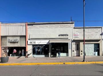 Local comercial de 8 ambientes, Alta Gracia · 2 Casas + 3 Locales (Sobre Av Belgrano) Sup. Cub. 405 m² Sup. T 395 m²