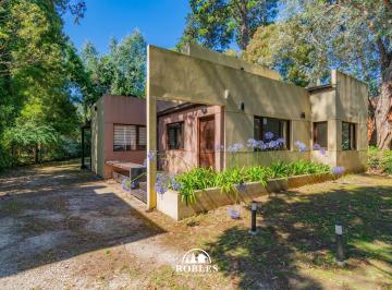 Casa · 120m² · 4 Ambientes · Casa Estilo Moderno en El Bosque Peralta Ramos.