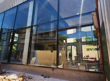 Local comercial · 201m² · Venta Local Gastronómico a Doble Altura Esquinero - Av del Libertador - Vicente Lopez